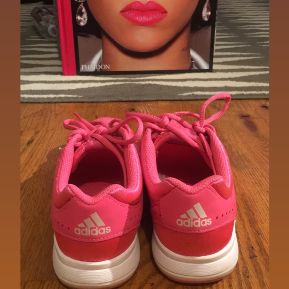 Pink adidas ๐๐ - Picture 2 of 4